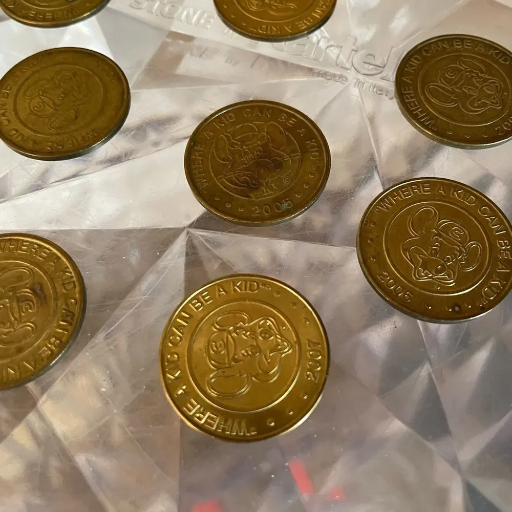 2007 Chuck E. Cheese Coins Lot of 24